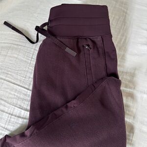 Lululemon joggers size 2
